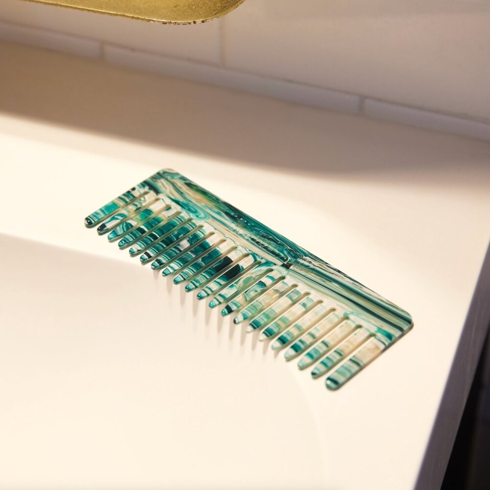 NWOT Crown & Mane Comb